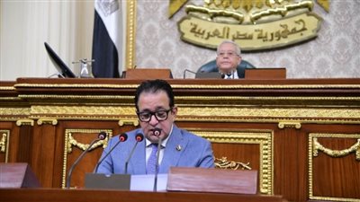 علاء عابد يستعرض أمام البرلمان قرار رئيس الجمهورية بشأن منحة بـ٢ مليون دولار
