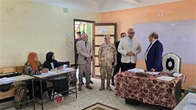 محافظ القليوبية يتفقد اللجان فى أول أيام انتخابات مجلس الشيوخ