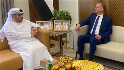 وزير البترول يبحث مع مدير الديوان الأميري بالفجيرة تعزيز التعاون المشترك