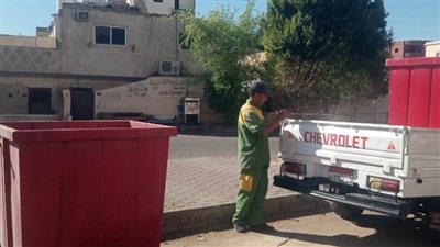 رئاسة حي شمال الغردقة: توزيع صناديق قمامة جديدة ببعض شوارع منطقة الاستاد والأمل |صور