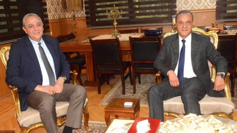 محافظ الغربية خلال