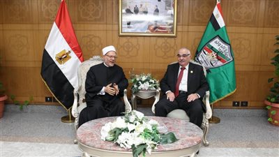 رئيس هيئة قضايا الدولة يستقبل شوقي علام مفتي الجمهورية السابق 