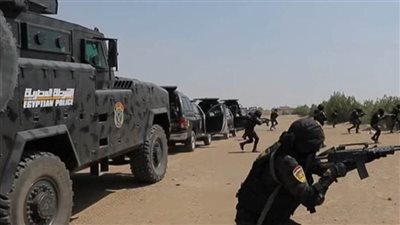 مداهمة أمنية لوكرا إجرامي وضبط عنصرين إجراميين شديدي الخطورة بنصر النوبة في أسوان