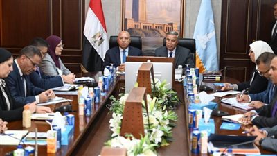 كامل الوزير يبحث مع محافظ ومستثمري الإسكندرية تحديات الاستثمار على أرض المحافظة