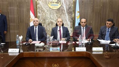 مناقشة عدد من الموضوعات مع جهاز تنمية المناطق الصناعية بكفر الشيخ