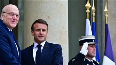 ماكرون يستقبل رئيس الوزراء اللبناني قبيل المؤتمر الدولي لدعم لبنان غدا 