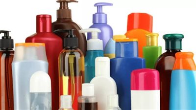 ضبط 350 عبوة مستحضرات تجميل مجهولة المصدر بالغردقة.. صور 