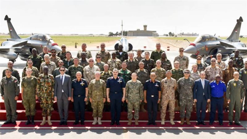 الملحقين العسكريين