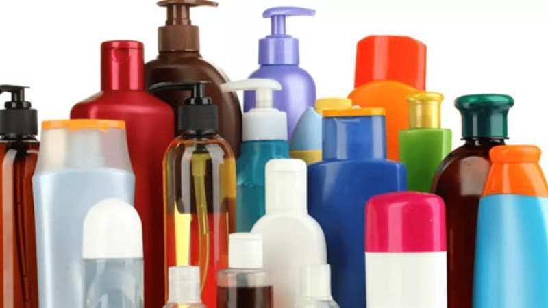 ضبط 350 عبوة مستحضرات