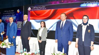 رئيس جامعة دمنهور يثمن جهود الدولة في دعم المنظومة الصحية وتطبيق نظام التأمين الصحي الشامل  