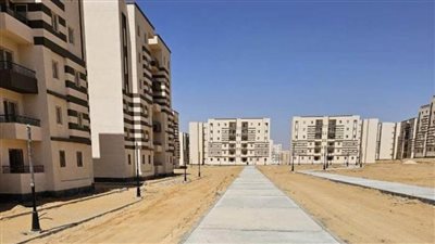 وزير الإسكان يتابع تنفيذ وحدات 