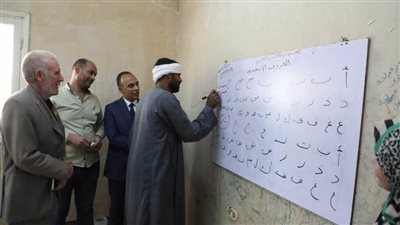 بداية أمل.. تجربة رائدة لمحو أمية أبناء القرى بالمنيا