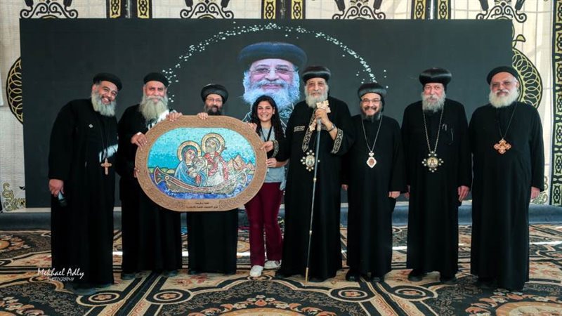 البابا تواضروس مع