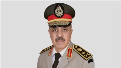 رئيس الأركان يتفقد عناصر القوات المسلحة المتمركزة شرق القناة