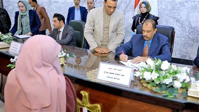 محافظ سوهاج يعقد اللقاء الجماهيري الأسبوعي للاستماع لمطالب وشكاوى المواطنين