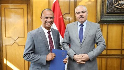 رئيس جامعة قناة السويس يُكلف الدكتور محمود شعيب منسقاً عاماً للأنشطة الطلابية