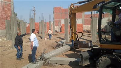 إزالة 16 حالة تعد على أراض زراعية بمركز القوصية في أسيوط 