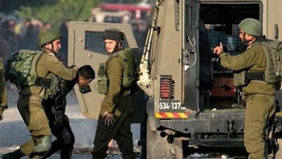 الاحتلال الإسرائيلي يعتقل 4 فلسطينيين ويصادر 3 مركبات من بيت فوريك شرق نابلس
