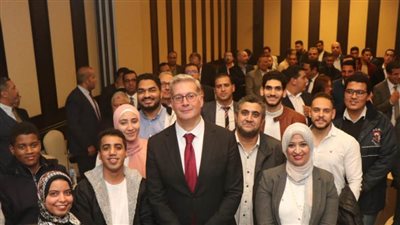 بدوي يشيد بدور جمعية مهندسي البترول في تبادل المعرفة والخبرات ودعم التطوير والابتكار