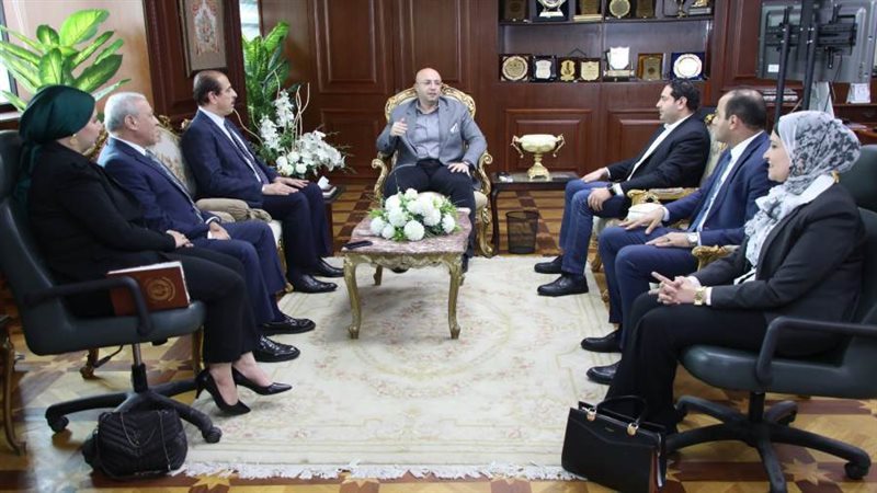 محافظ بنى سويف يستقبل