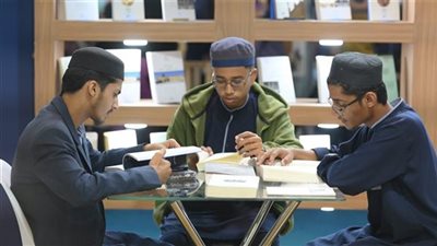 إقبال لافتٌ وتكريم رسمي في اليوم الأول لجناح مجلس حكماء المسلمين بمعرض كراتشي