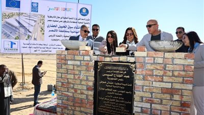 وزيرتا التنمية المحلية والتخطيط ومحافظ الأقصر يفتتحون مجزرا آليا بالمحافظة