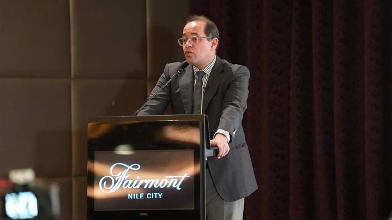 وزير المالية خلال