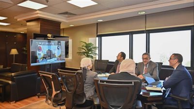 وزير الاستثمار يبحث مع وزير التجارة والصناعة الكوري تعزيز التعاون