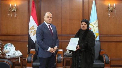 تسليم عقود تقنين أراضي أملاك دولة للمستفيدين بكفر الشيخ