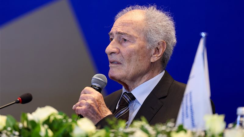 الدكتور حسن مصطفي