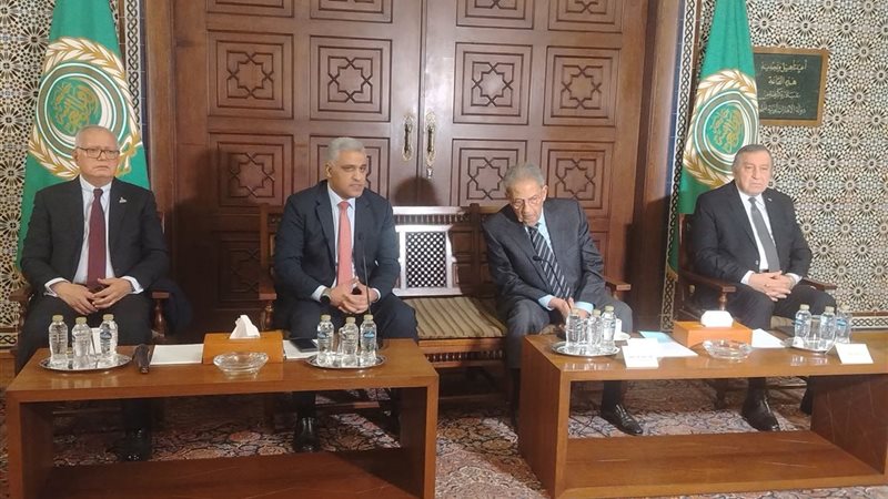 جانب من صالون جامعة