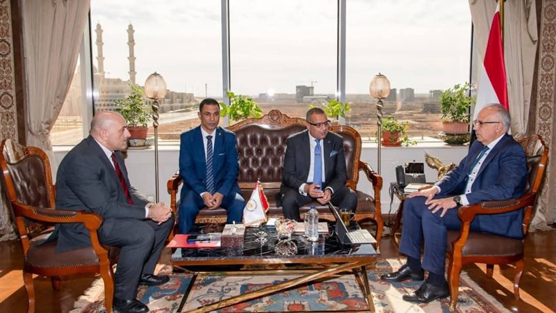 اجتماع وزير الري