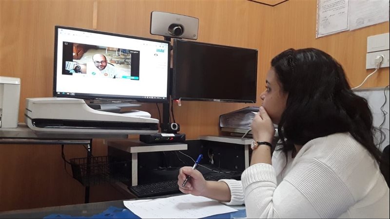 جانب من العمل 