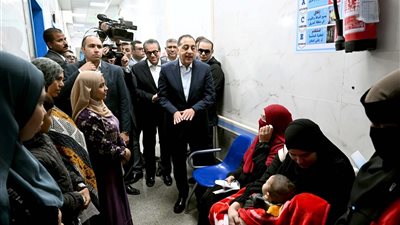 مدبولي يتفقد مركز طب الأسرة بـ