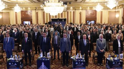 مؤتمر تجارة عين شمس.. قريبًا تطبيق لائحة موحدة بكليات التجارة