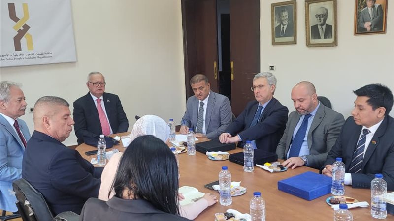 اجتماع العربي مع