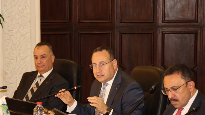 رئيس جامعة الإسكندرية