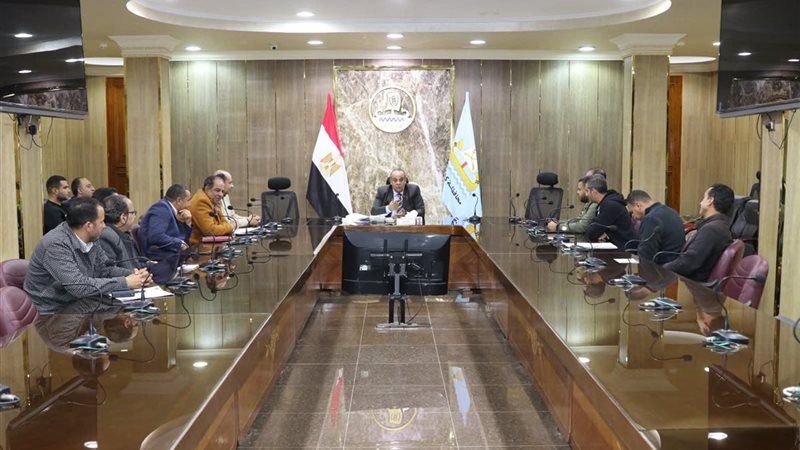 اجتماع محافظ كفر