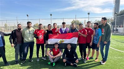 فريق الطلاب المصري بجامعة الزيتونة يحصد الميدالية الفضية في بطولة الجاليات 