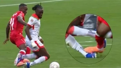 محمد معروف يشهر أول بطاقة حمراء في أمم أفريقيا 2025