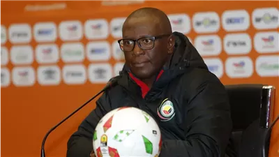 كوندي يعلن تشكيل منتخب موزمبيق أمام كوديفوار