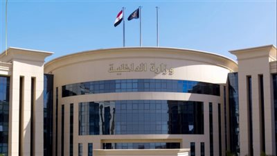 حقيقة  ادعاء شخص  بقيام آخرين بالتشهير به وتهديده بإلحاق الأذى به وعائلته 