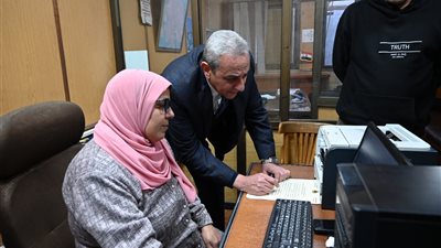 بالصور.. محافظ الغربية يوجه بتسهيل الإجراءات ورفع كفاءة الخدمات للمواطنين