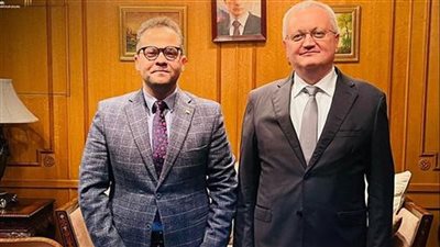 مازن الغرباوي يلتقي السفير الروسي بالقاهرة لبحث آفاق التعاون المسرحي مع روسيا