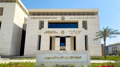 اقتصادية قناة السويس توضح حقيقة رسو سفينة تحمل معدات عسكرية وأسلحة ببورسعيد