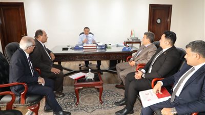 وزير الزراعة: الطبيب البيطري هو خط الدفاع الأول عن صحة الإنسان وغذائه