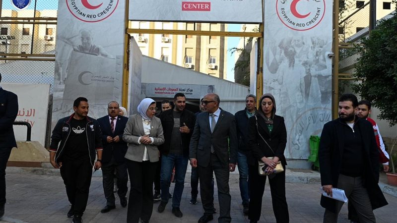 نادي الزهور يوقع