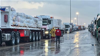 الهلال الأحمر المصري يواصل إمداد غزة بأكثر من 207 آلاف سلة غذائية 