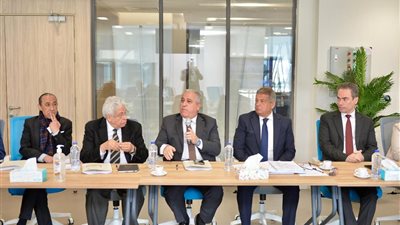 اللجنة الرئيسية لتطوير الإعلام المصري تعقد اجتماعها الختامي