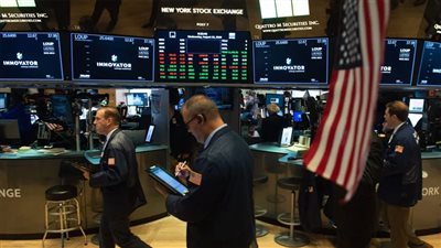 مؤشرات الأسهم الأمريكية تفتتح على تراجع مع جني الأرباح من أسهم التكنولوجيا